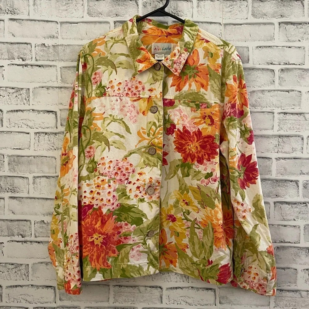 A La Carte funky fun floral multi-color light jean button down jacket Large